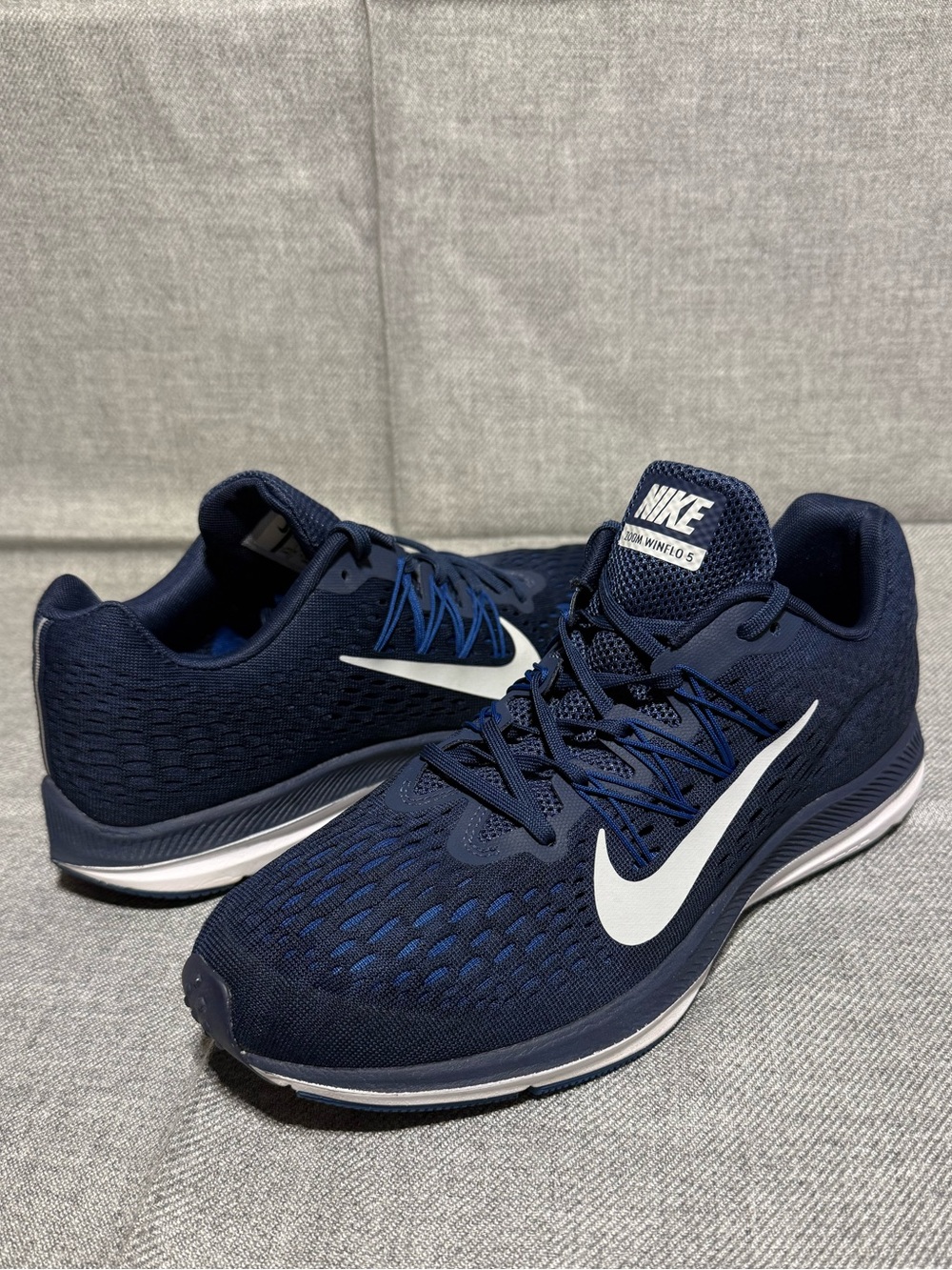 Nike Zoom Winflo 5 AA7406-401 Navy Blue White Running Shoes Men’s Size 9.5